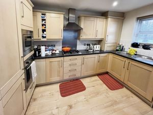 Kitchen- click for photo gallery